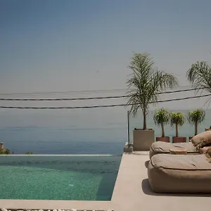 Villa Esperanza, Anninata
