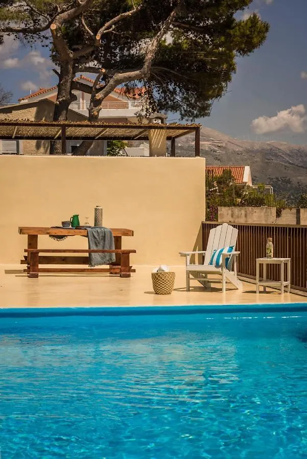 Akrolithos Villas Kouvalata Greece